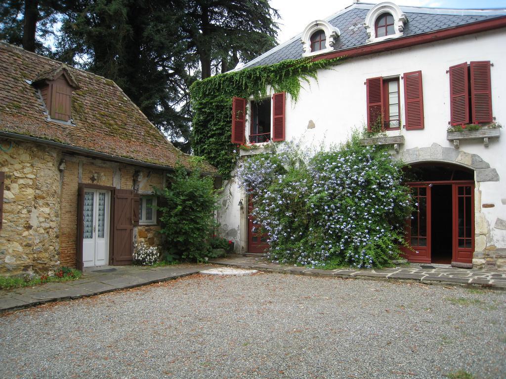 Chambres d'Hôtes Closerie du Guilhat Salies-de-Béarn Exterior foto